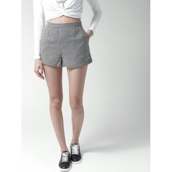 Forever 21 Houndstooth Shorts - Picture 3 of 5